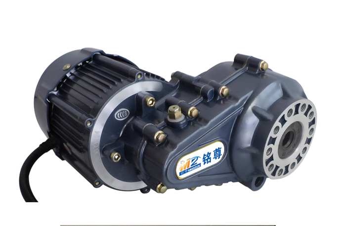 Small power split motor